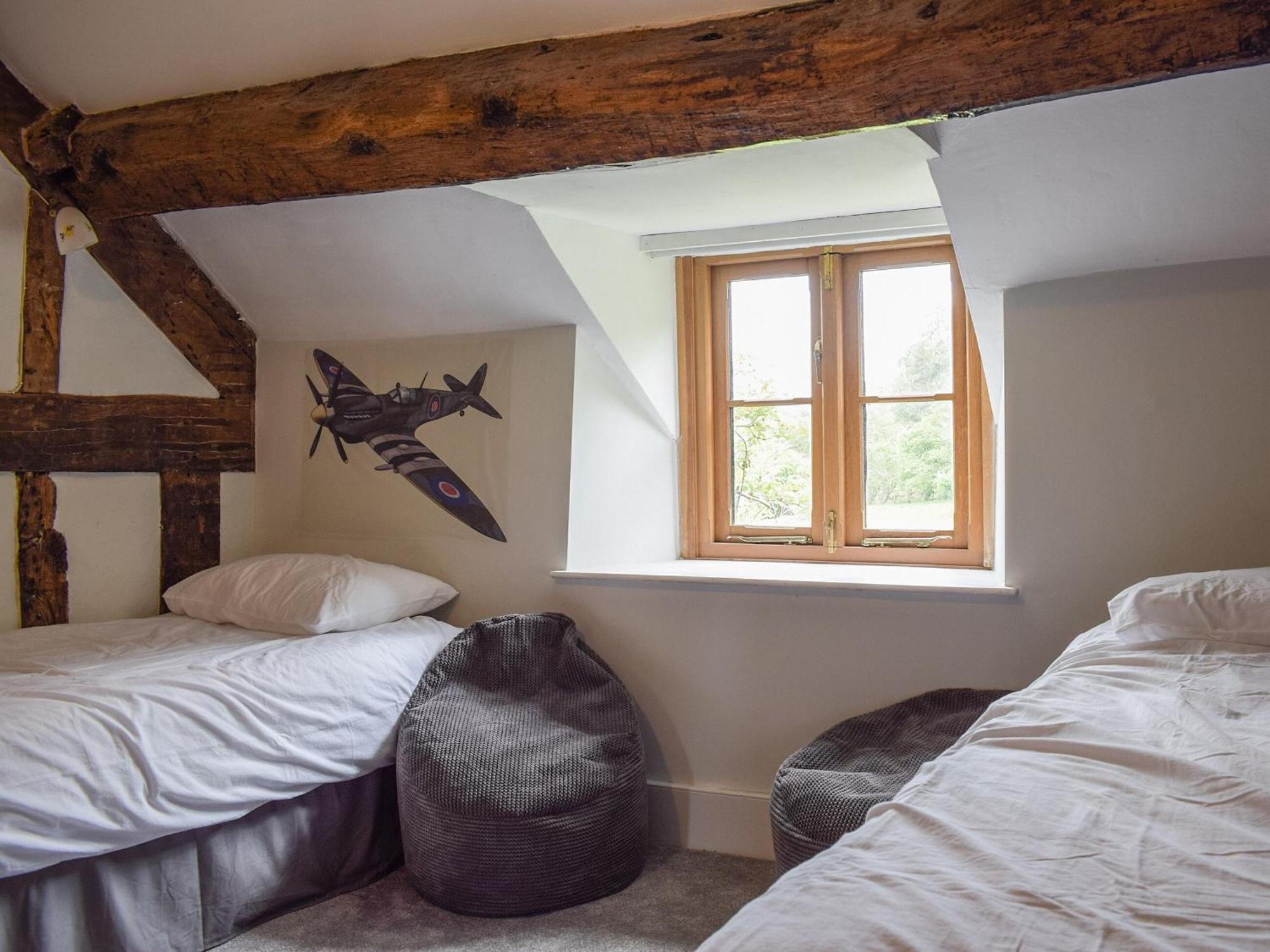 Lower Goytre Farmhouse Llanfair Waterdine ภายนอก รูปภาพ